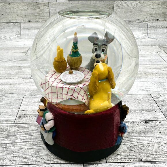 Disney Lady and the Tramp Snow Globe, plays "Bella Notte (This is the Night)" - Picture 6 of 8